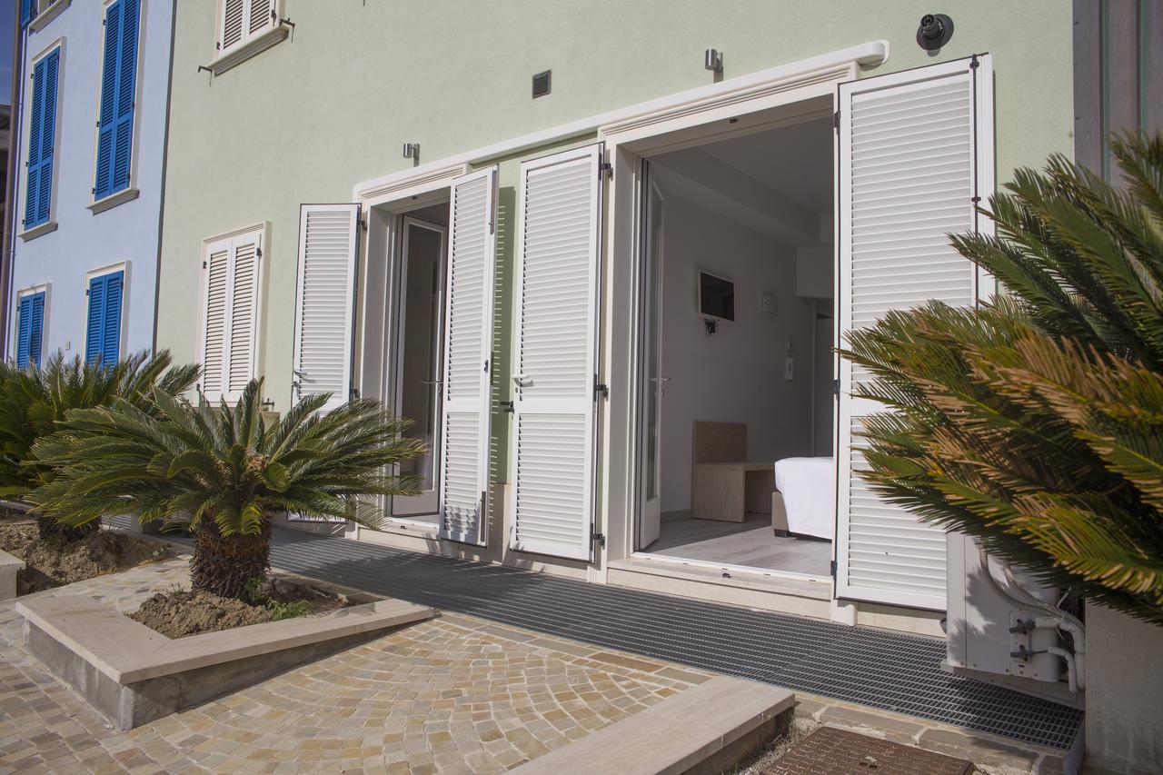 Rooms A due Passi dal Mare Porto Recanati Esterno foto